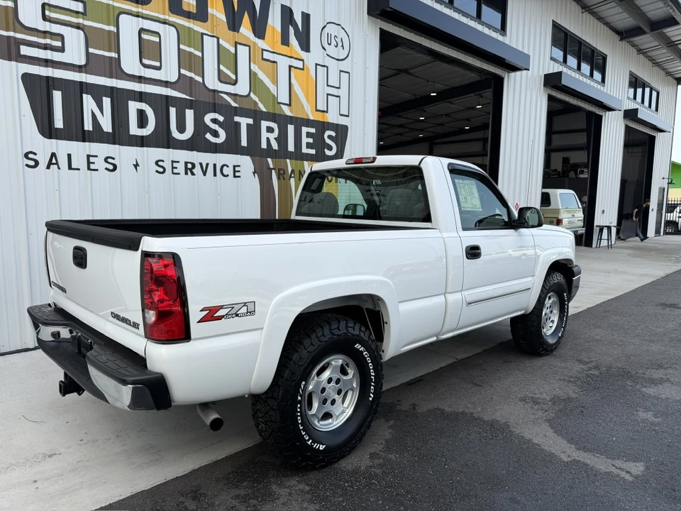 2004 Chevrolet Silverado 1st Gen - Image 3 of 18