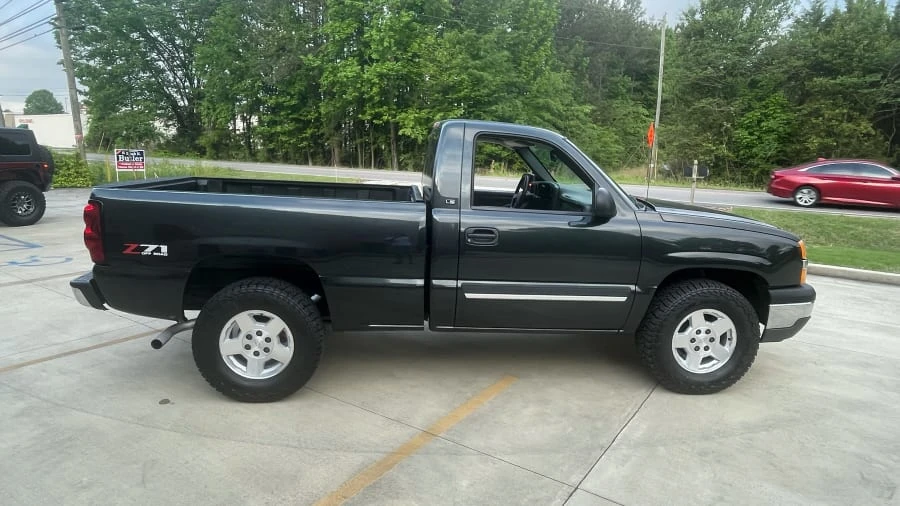 2004 Chevrolet Silverado 1st Gen - Image 9 of 11