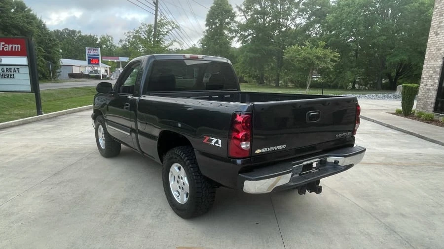 2004 Chevrolet Silverado 1st Gen - Image 10 of 11