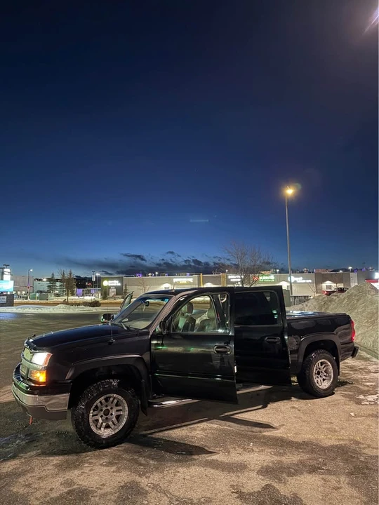 2004 Chevrolet Silverado 1st Gen - Image 2 of 10