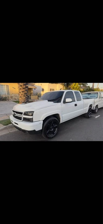 2004 Chevrolet Silverado 1st Gen - Image 2 of 6