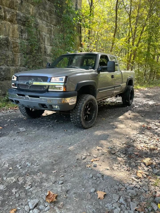 2004 Chevrolet Silverado 1st Gen - Image 2 of 3