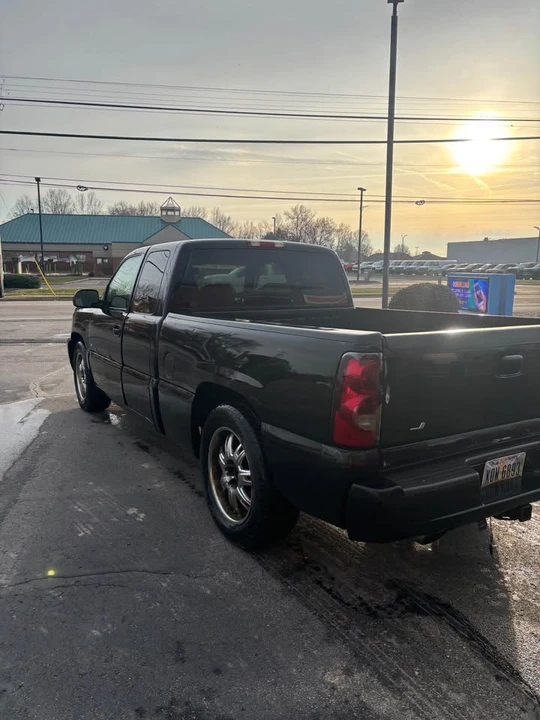2004 Chevrolet Silverado 1st Gen - Image 2 of 12