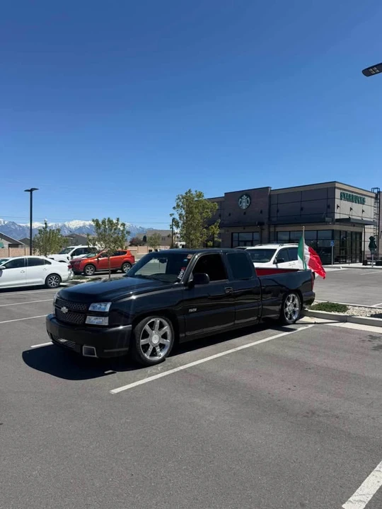 2004 Chevrolet Silverado 1st Gen - Image 2 of 5