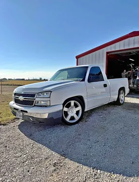 2004 Chevrolet 1500 Regular Cab Short Bed