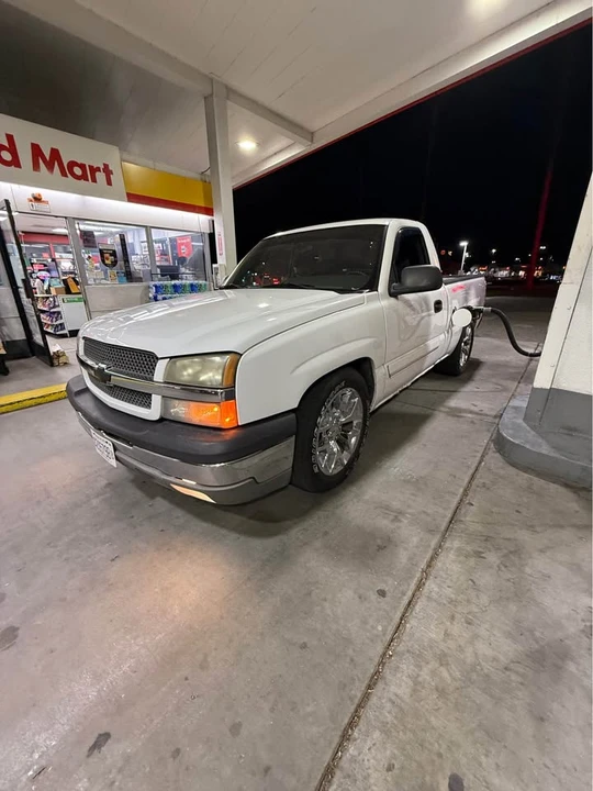 2004 Chevrolet Silverado 1st Gen - Image 2 of 4