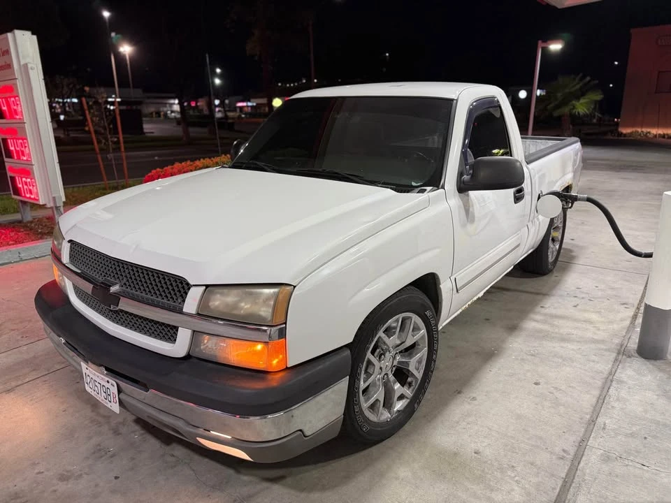2004 Chevrolet Silverado 1st Gen - Image 3 of 4