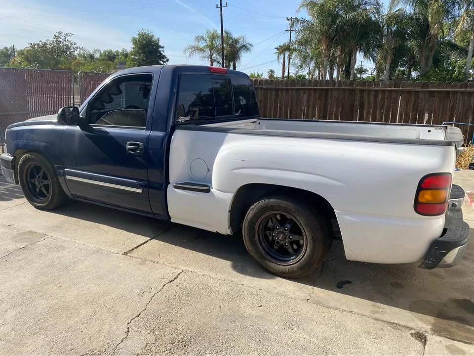 2004 Chevrolet Silverado 1st Gen - Image 2 of 2