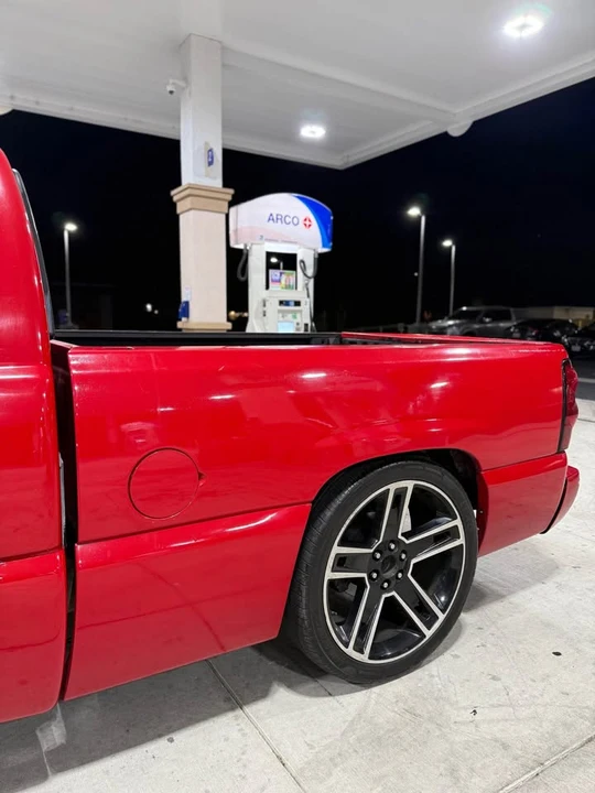 2004 Chevrolet Silverado 1st Gen - Image 4 of 15