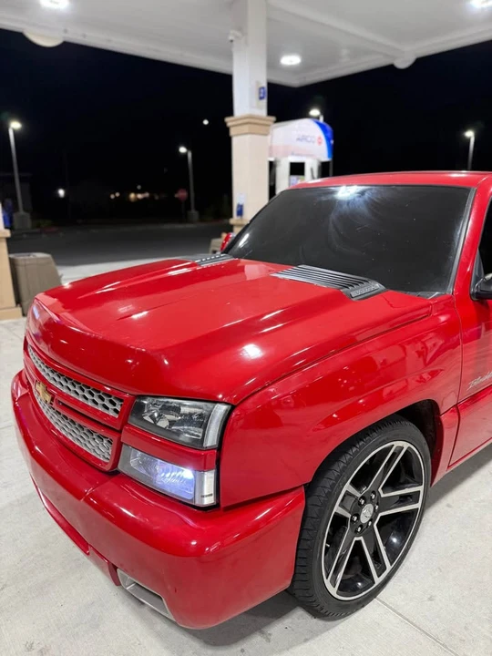 2004 Chevrolet Silverado 1st Gen - Image 2 of 15