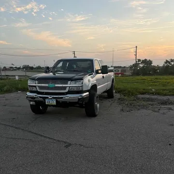 2004 Chevrolet 2500 HD Extended Cab Long Bed
