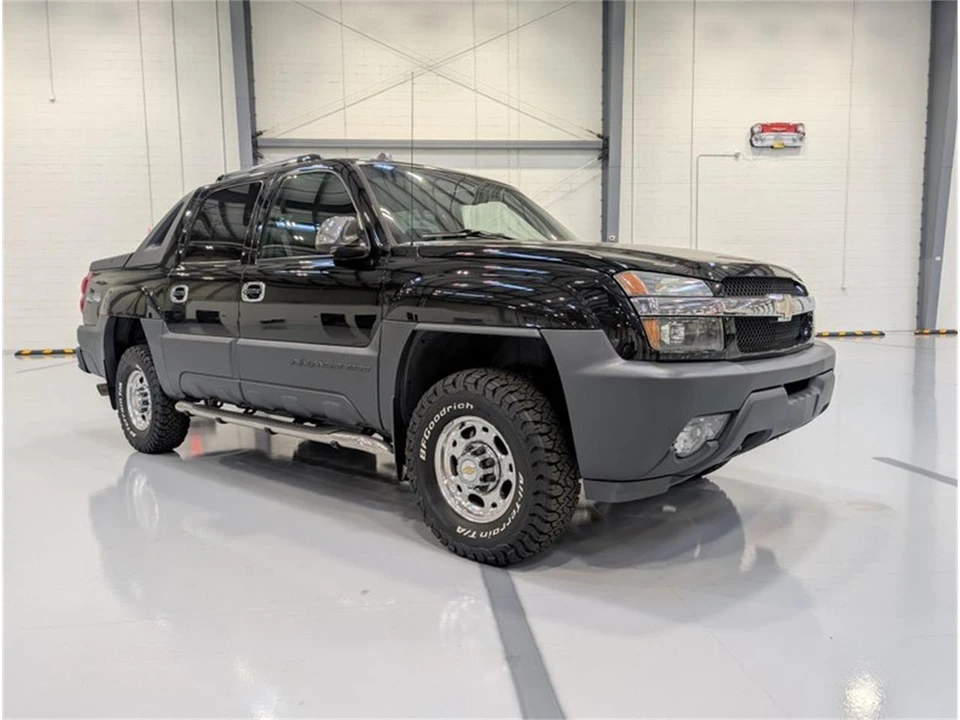 2004 Chevrolet Avalanche - Image 4 of 13
