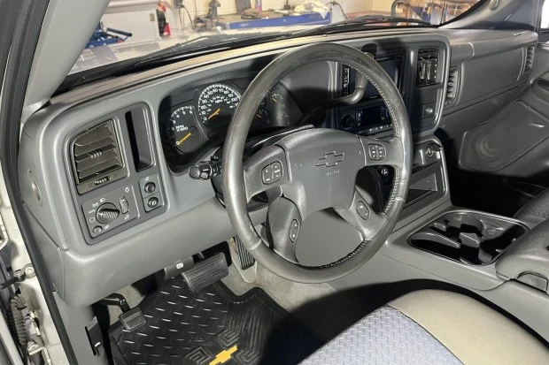 2004 Chevrolet Avalanche - Image 5 of 7