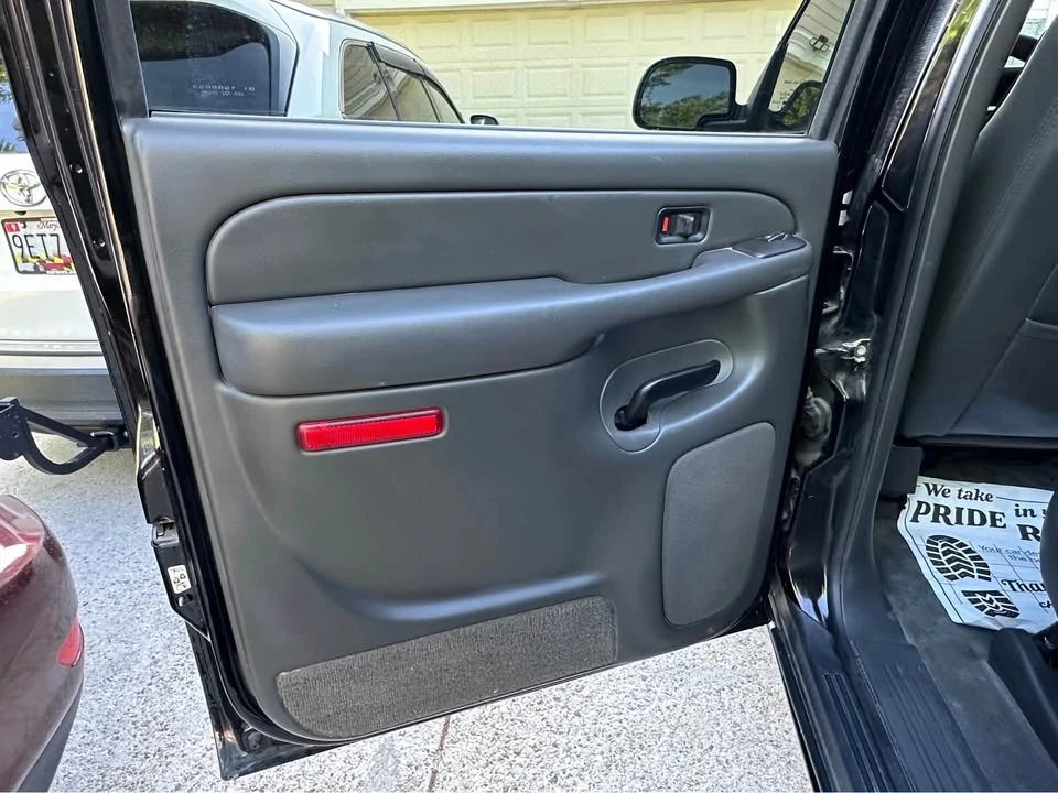 2004 Chevrolet Avalanche - Image 12 of 20