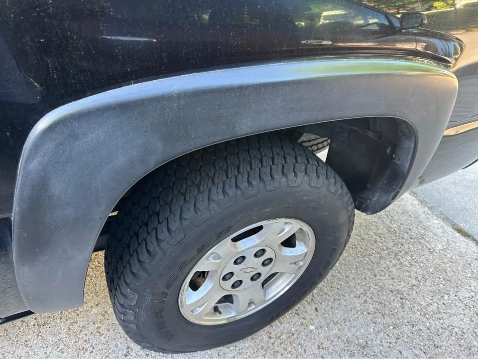 2004 Chevrolet Avalanche - Image 10 of 20