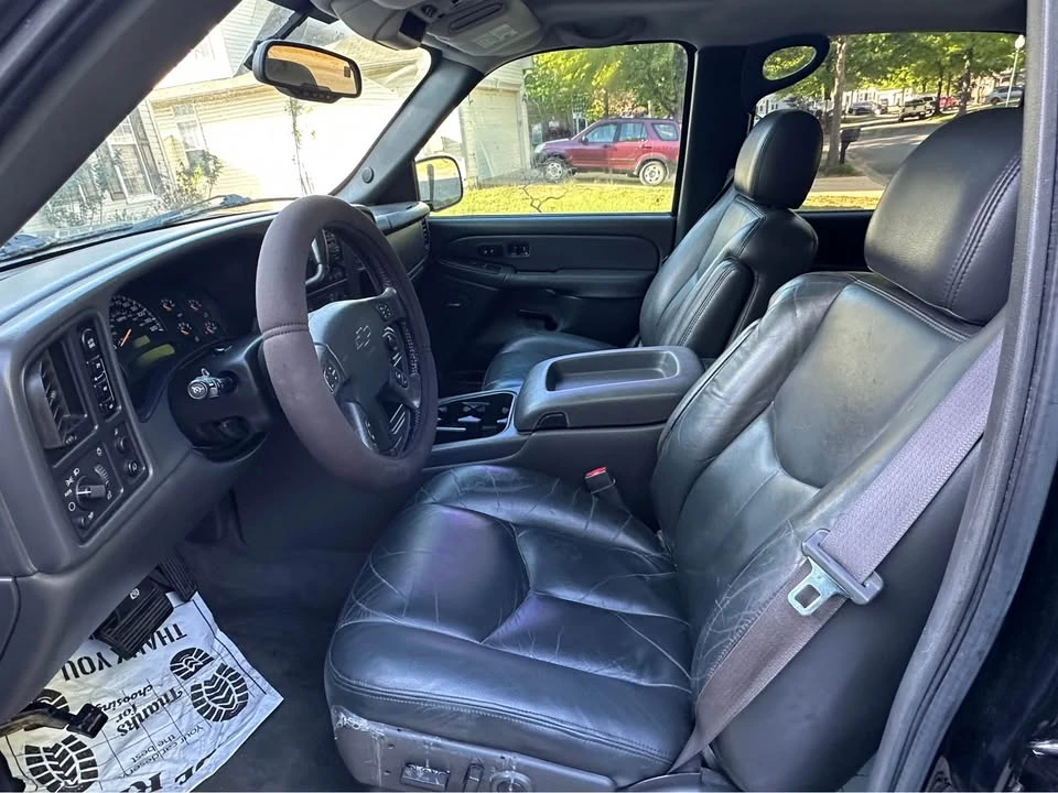 2004 Chevrolet Avalanche - Image 15 of 20