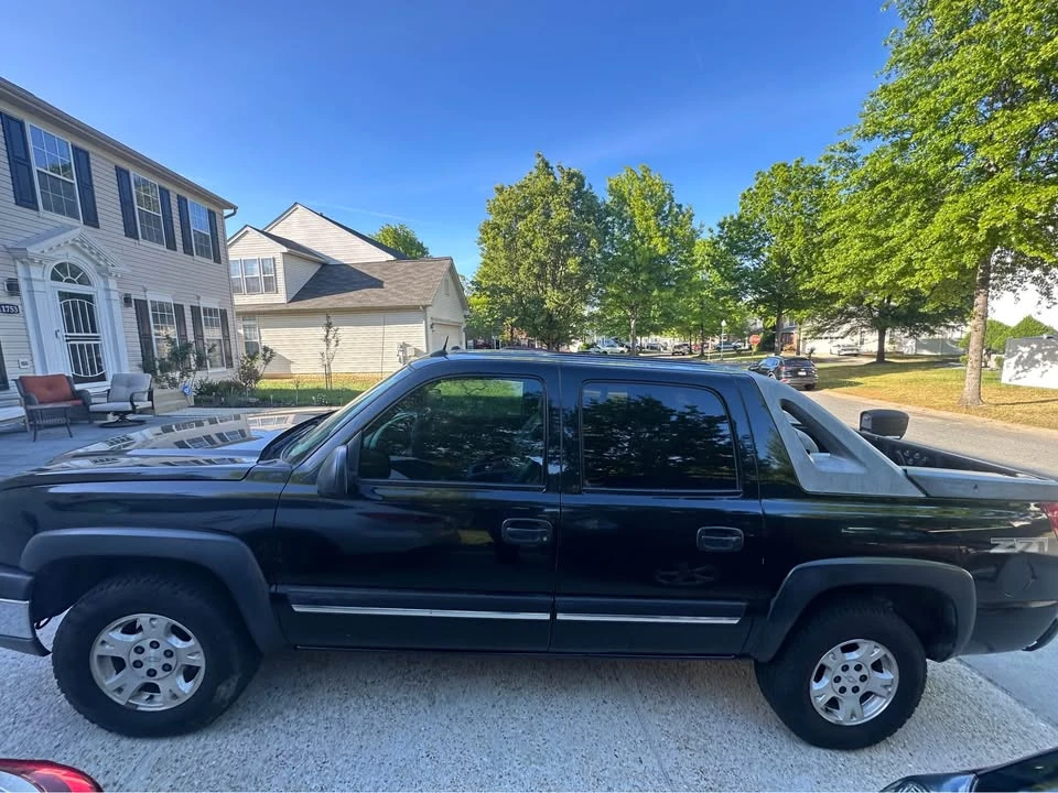 2004 Chevrolet Avalanche - Image 6 of 20
