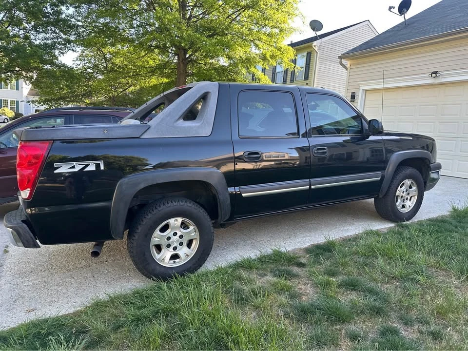2004 Chevrolet Avalanche - Image 7 of 20