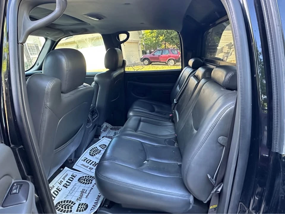 2004 Chevrolet Avalanche - Image 13 of 20