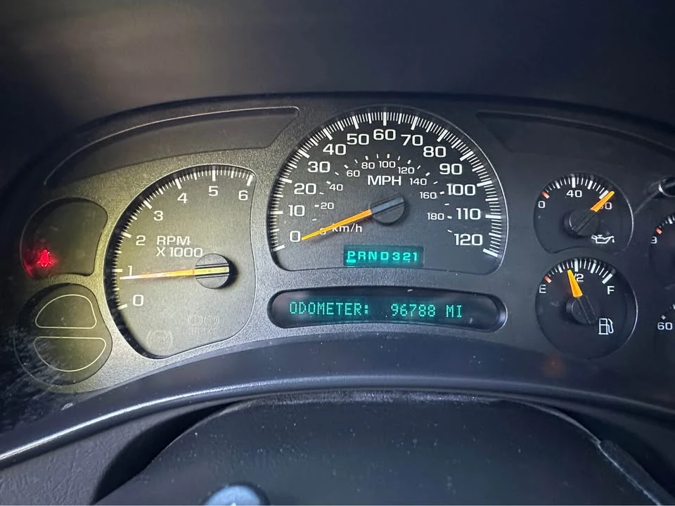 2004 Chevrolet Avalanche - Image 18 of 20