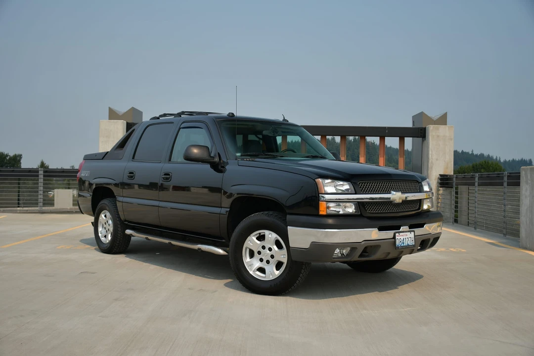 2004 Chevrolet Avalanche - Image 8 of 31