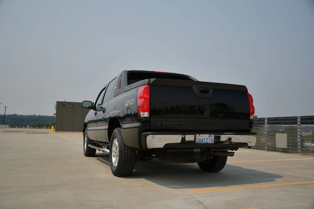 2004 Chevrolet Avalanche - Image 19 of 31