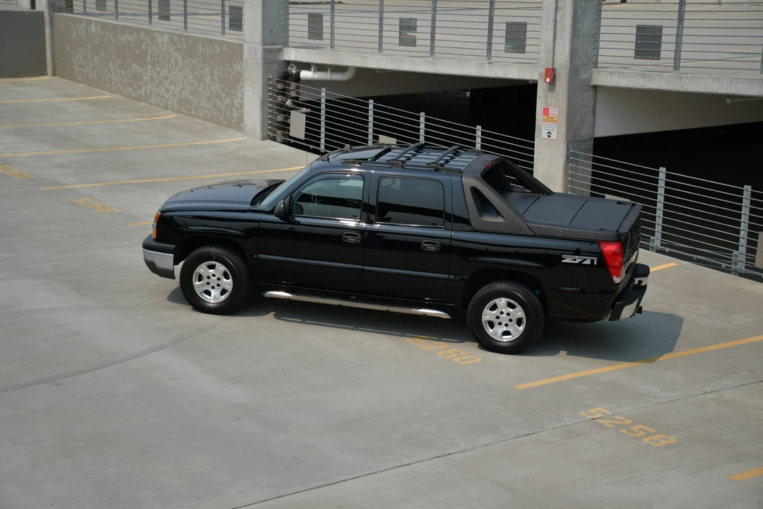 2004 Chevrolet Avalanche - Image 22 of 31