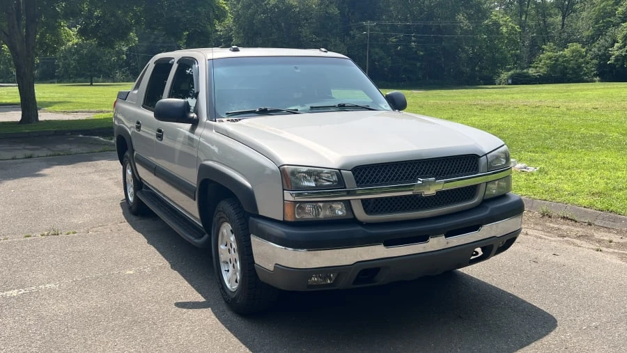 2004 Chevrolet Avalanche - Image 6 of 16