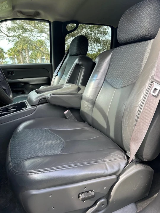 2004 Chevrolet Avalanche - Image 13 of 22