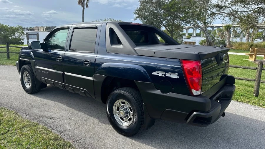 2004 Chevrolet Avalanche - Image 6 of 22