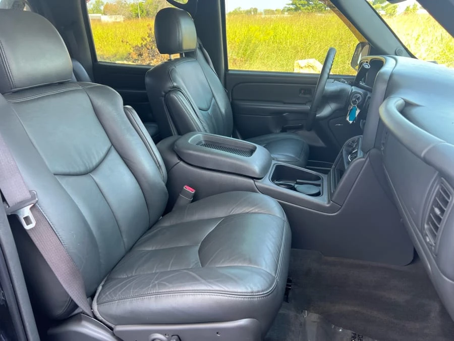 2004 Chevrolet Avalanche - Image 7 of 7