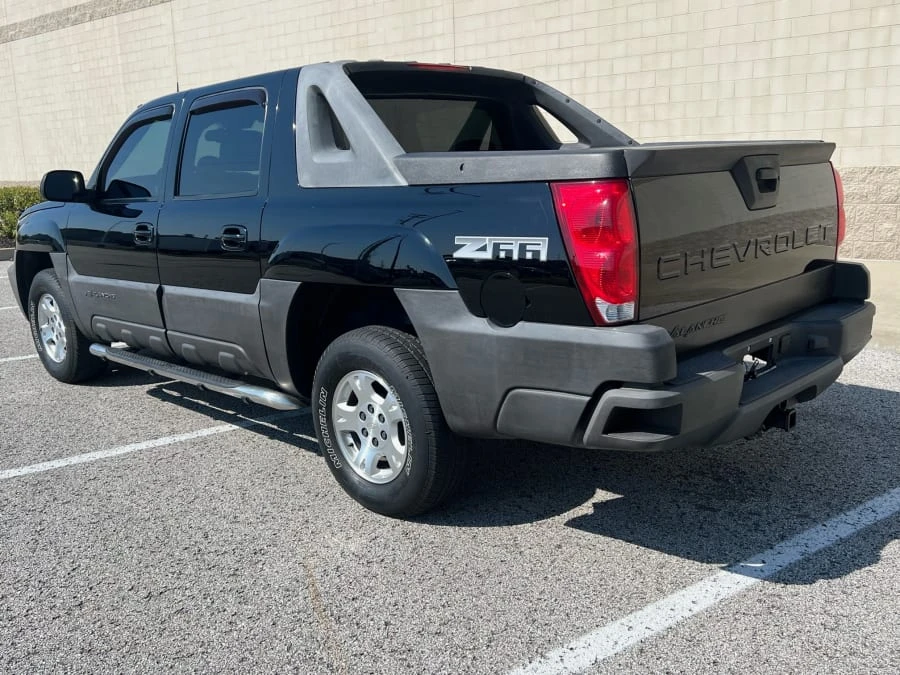 2004 Chevrolet Avalanche - Image 3 of 7