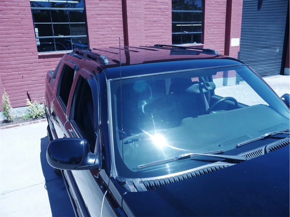 2004 Chevrolet Avalanche - Image 16 of 31