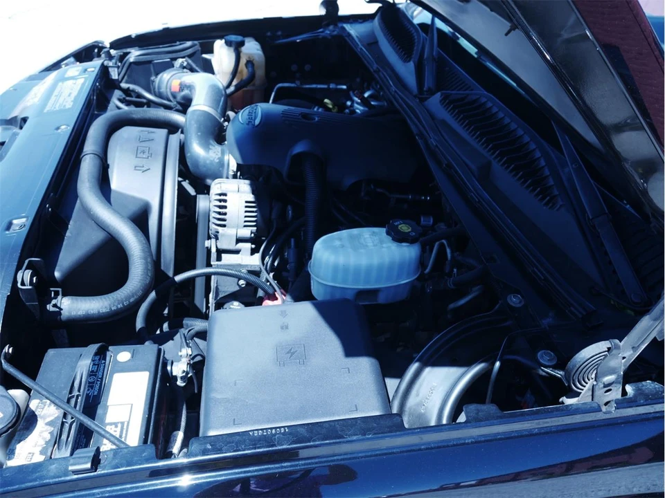 2004 Chevrolet Avalanche - Image 21 of 31