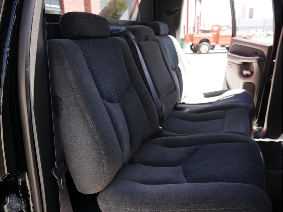 2004 Chevrolet Avalanche - Image 30 of 31