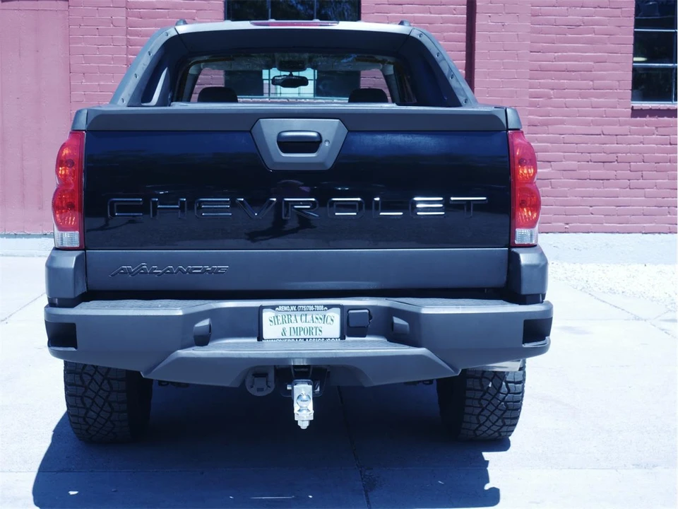 2004 Chevrolet Avalanche - Image 6 of 31