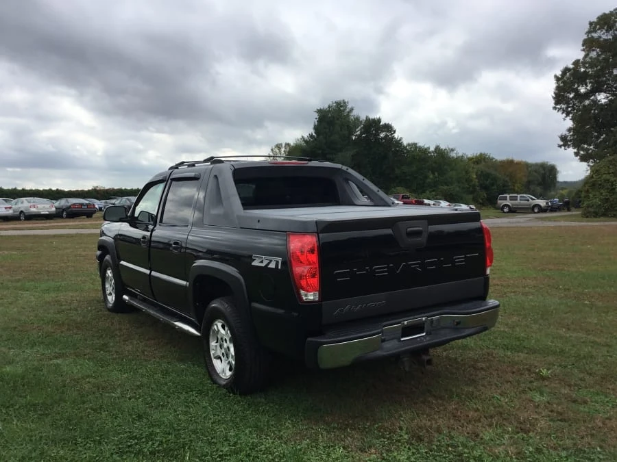 2004 Chevrolet Avalanche - Image 3 of 8