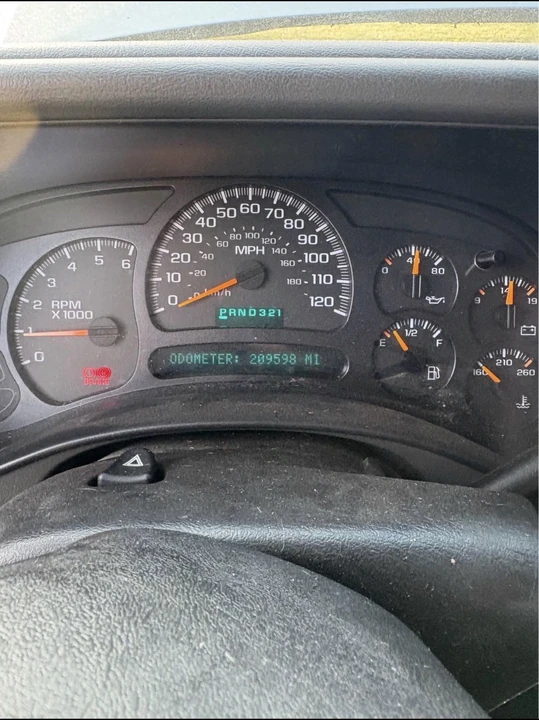 2004 Chevrolet Avalanche - Image 5 of 8