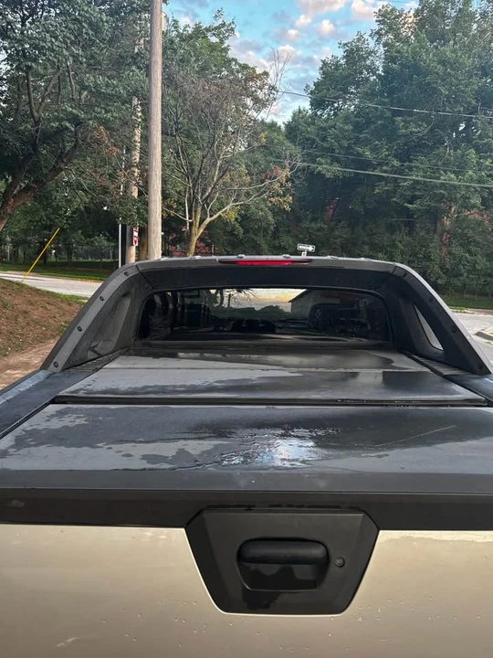 2004 Chevrolet Avalanche - Image 4 of 11