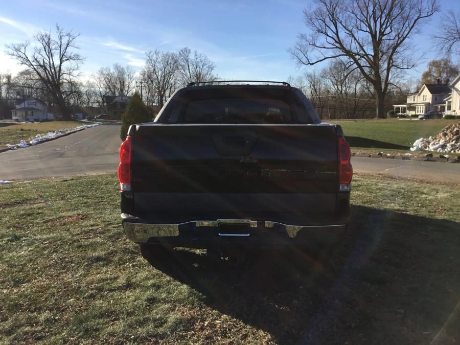 2004 Chevrolet Avalanche - Image 8 of 8