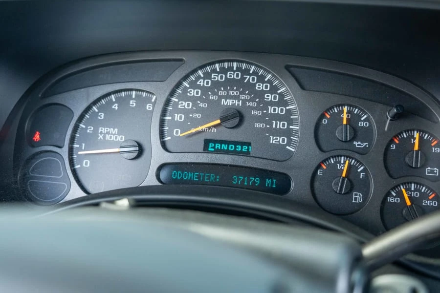 2004 Chevrolet Avalanche - Image 24 of 30