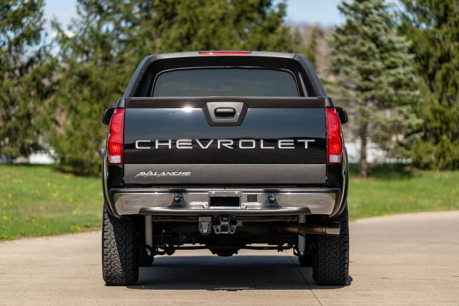 2004 Chevrolet Avalanche - Image 5 of 30