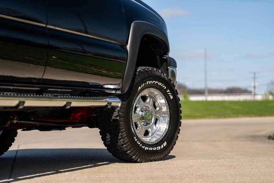 2004 Chevrolet Avalanche - Image 8 of 30