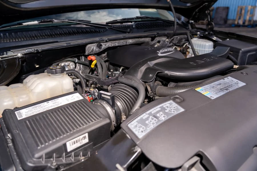 2004 Chevrolet Avalanche - Image 28 of 30
