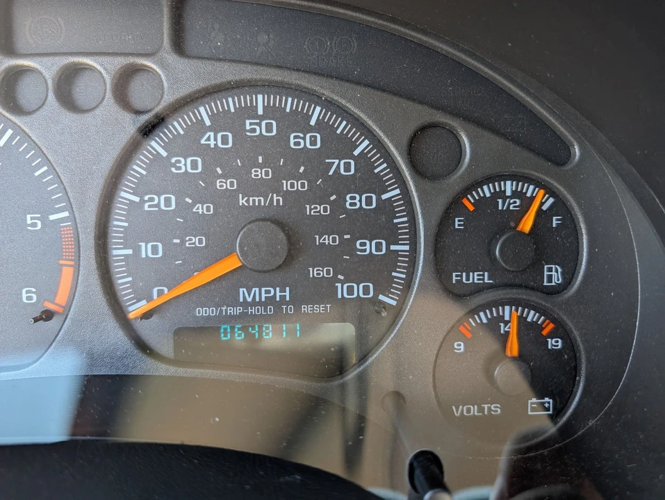 2004 Chevrolet S-10 Blazer 2nd Gen - Image 5 of 21