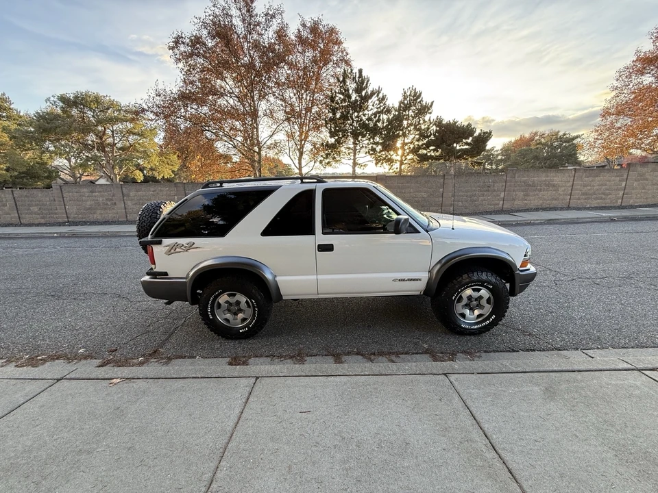 2004 Chevrolet S-10 Blazer 2nd Gen - Image 5 of 21