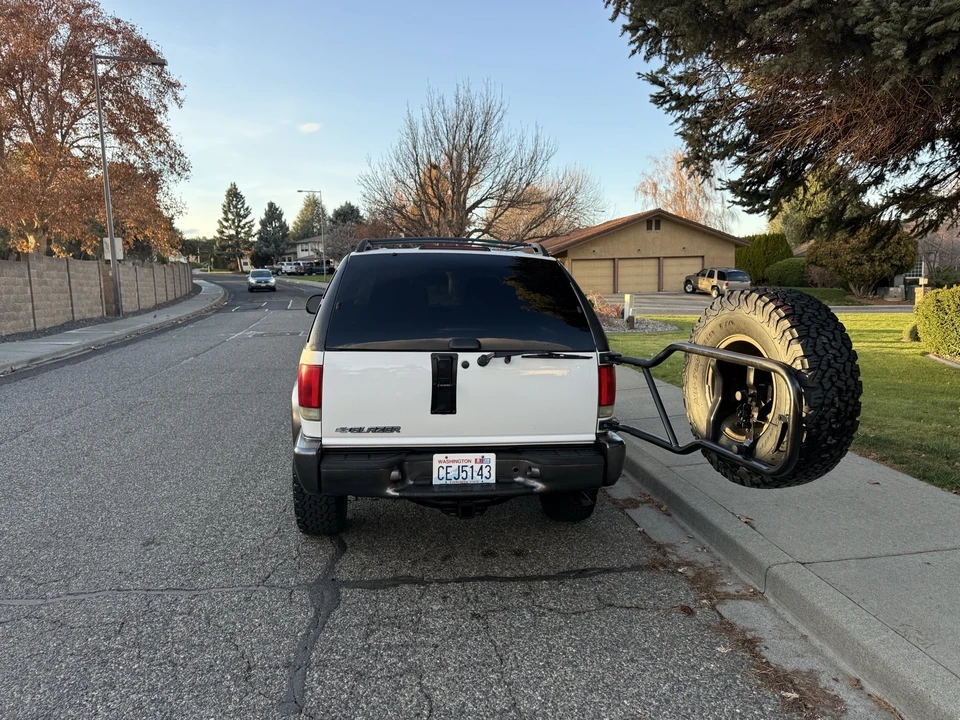 2004 Chevrolet S-10 Blazer 2nd Gen - Image 11 of 21