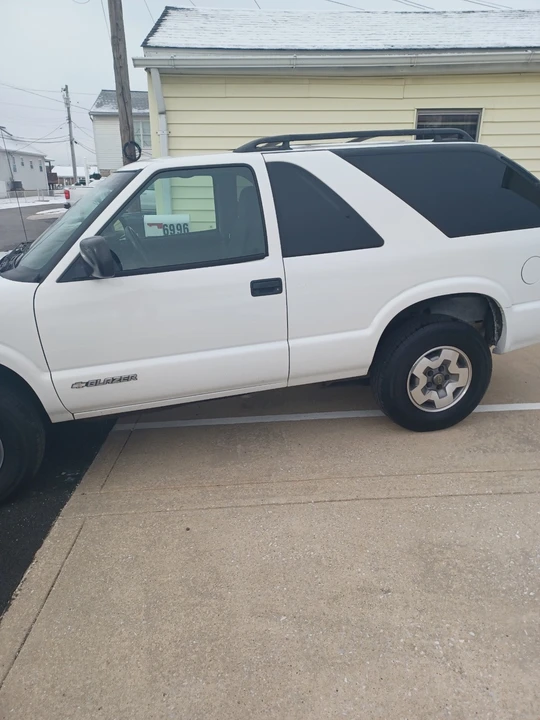 2004 Chevrolet S-10 Blazer 2nd Gen - Image 2 of 21