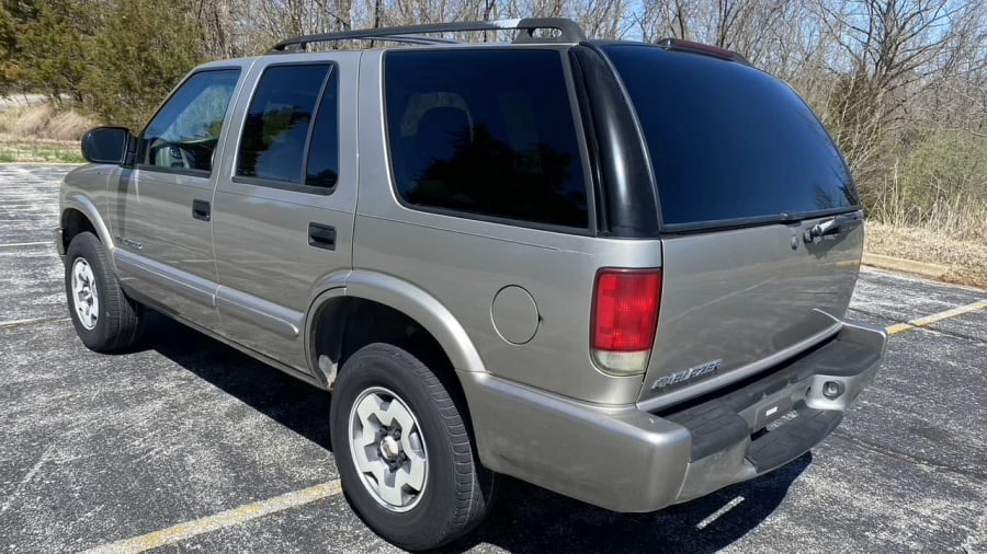 2004 Chevrolet S-10 Blazer 2nd Gen - Image 3 of 16