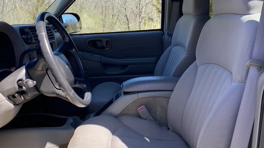 2004 Chevrolet S-10 Blazer 2nd Gen - Image 5 of 16